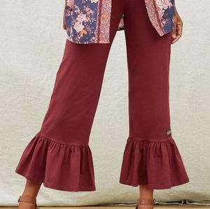 Matilda Jane women Sofia big ruffle pants in medium